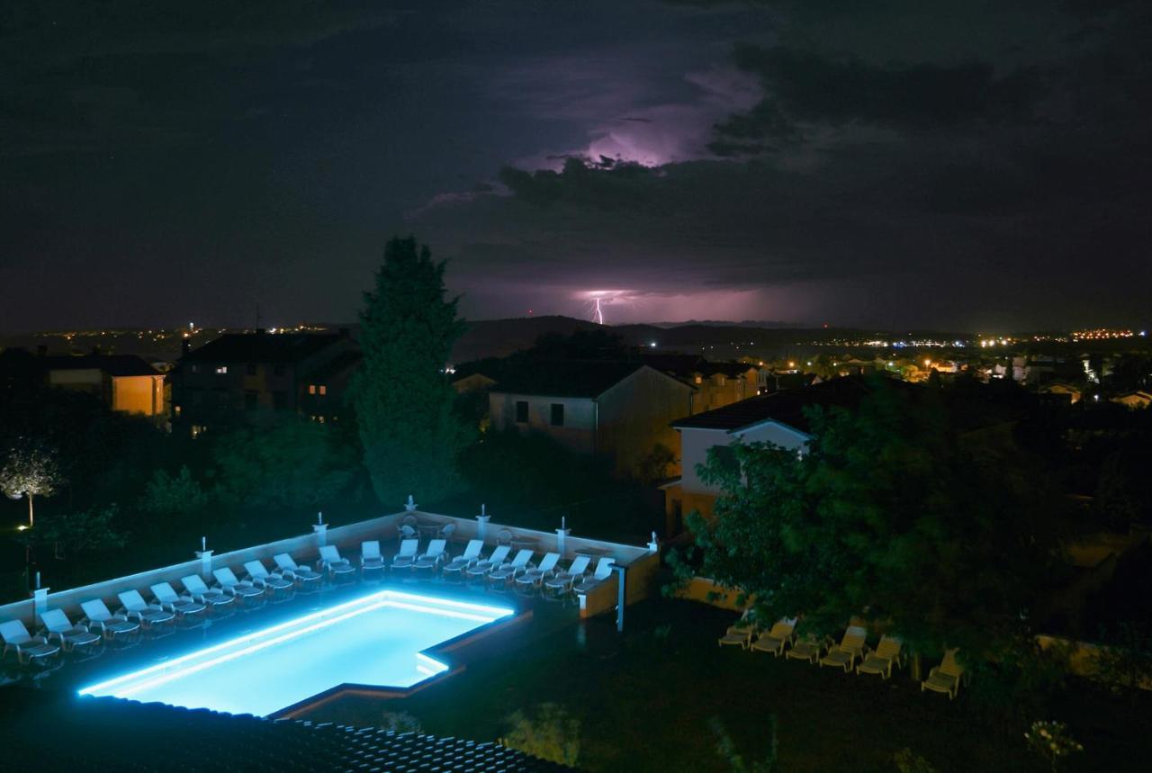 Villa Natalija Медулин Екстериор снимка