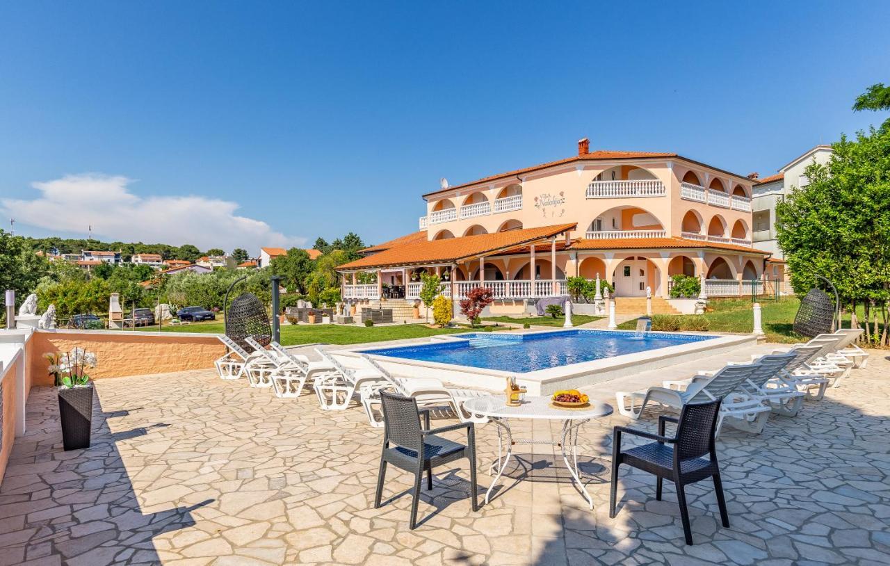 Villa Natalija Медулин Екстериор снимка